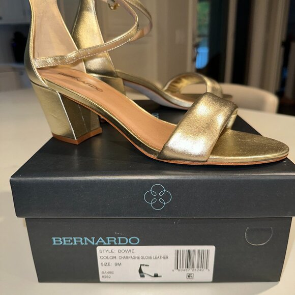 BERNARDO BOWIE Champagne Glove Leather Size 9M block heel Sandal - Picture 1 of 8